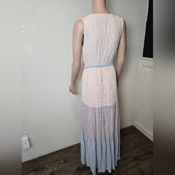 FLYING TOMATO Sz XS Beige Color Block Crinkle Gauze Ruffle Tier Maxi Dress Boho - Picture 11 of 14